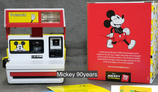 04-02b retrospekt mickey 90th