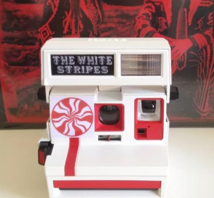 04-02b retrospekt white stripes