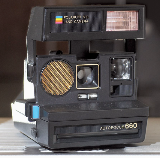 04-03 Autofocus 660 01 blue button