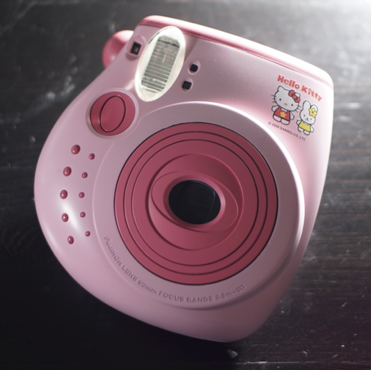 10-01 Fujifilm instax mini 20 Hello Kitty 02