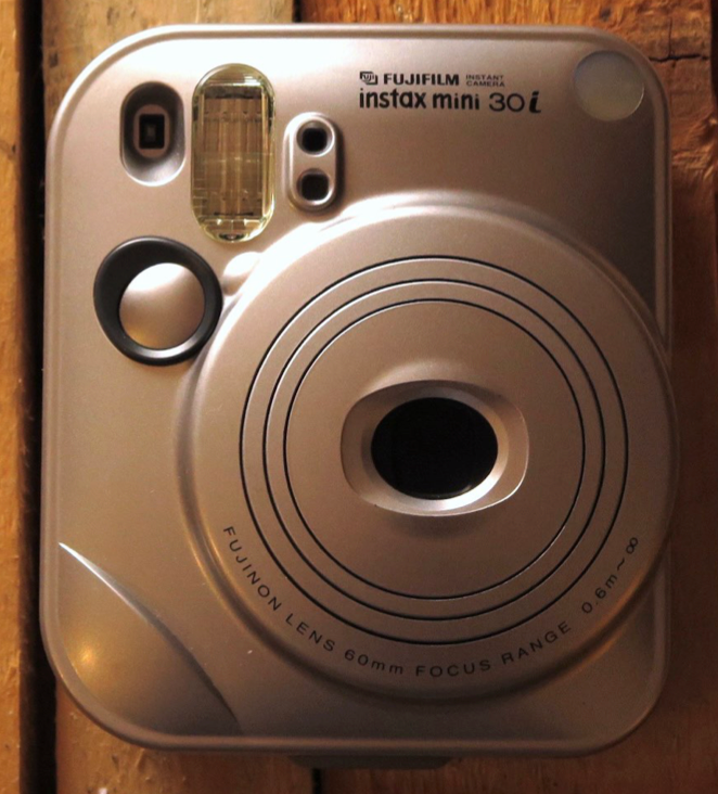 10-01 Fujifilm instax mini 30 silver