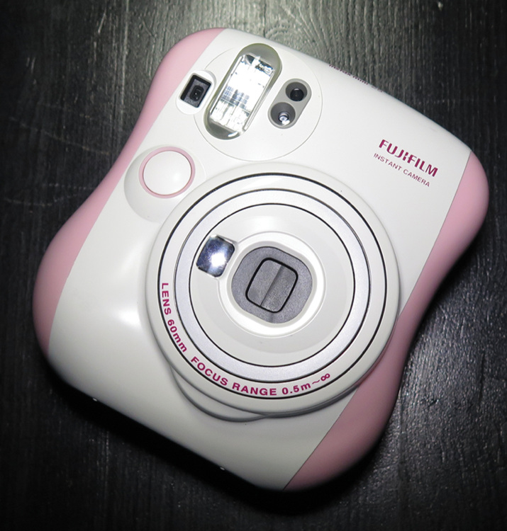 10-01 Fujifilm instax mini 25 02 white / pink 02