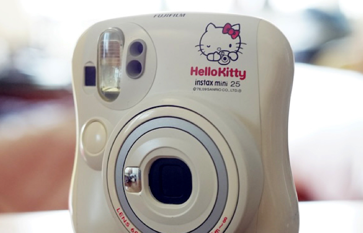 10-01 Fujifilm instax mini 25 hello kitty 01