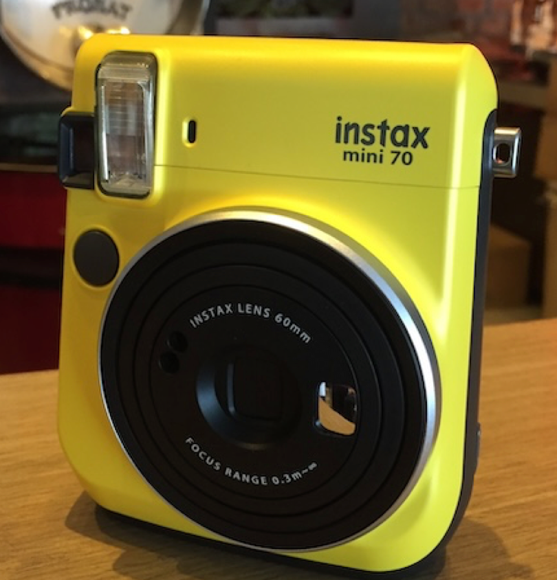 10-01 Fujifilm instax mini 70 01 canary yellow