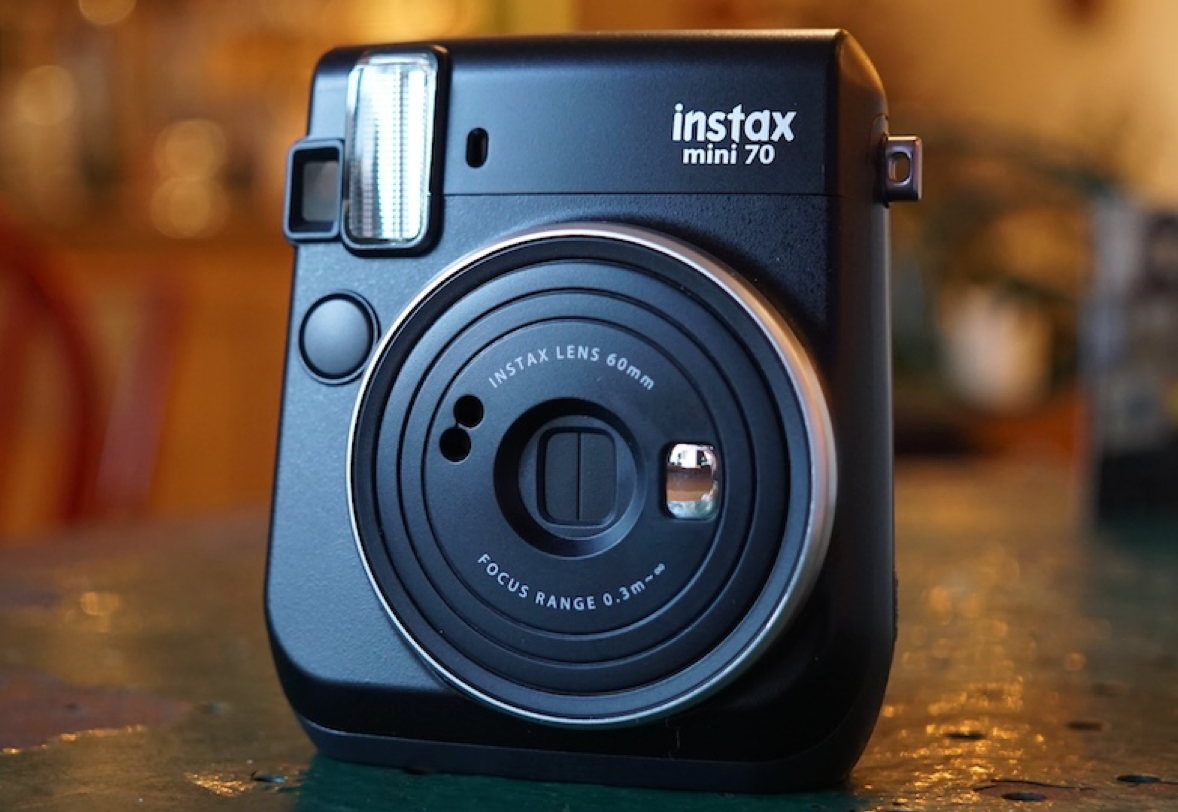 10-01 Fujifilm instax mini 70 01 midnight black