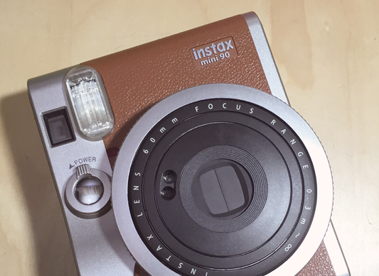 10-01 Fujifilm instax mini 90 01 brown