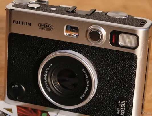 10-03 instax evo black