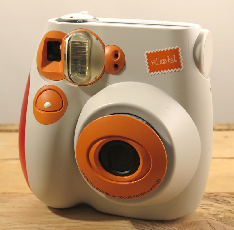 10-02 Fujifilm instax mini 7 01 cheki orange