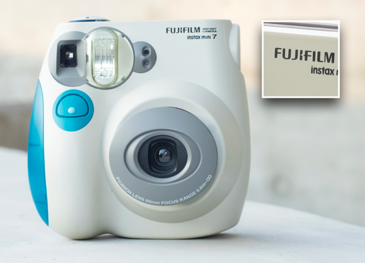 10-02 Fujifilm instax mini 7 02 blue 02