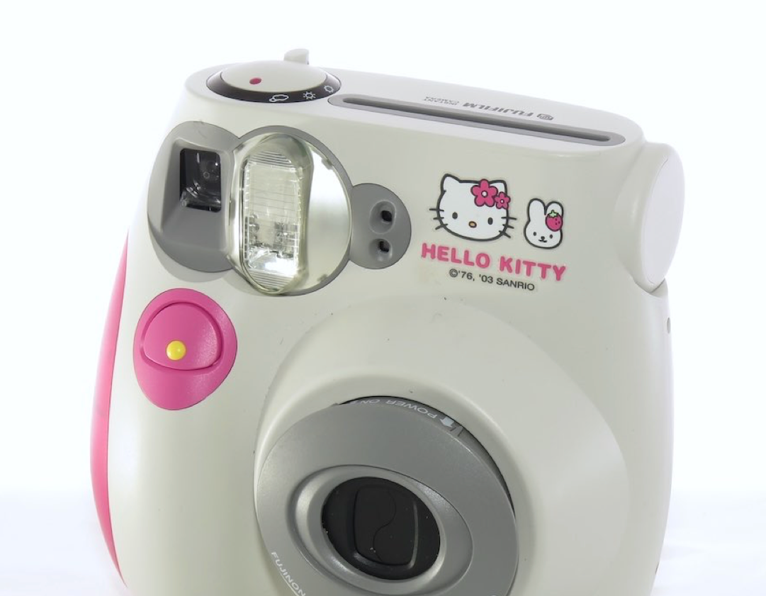 10-02 Fujifilm instax mini 7 hello kitty 01