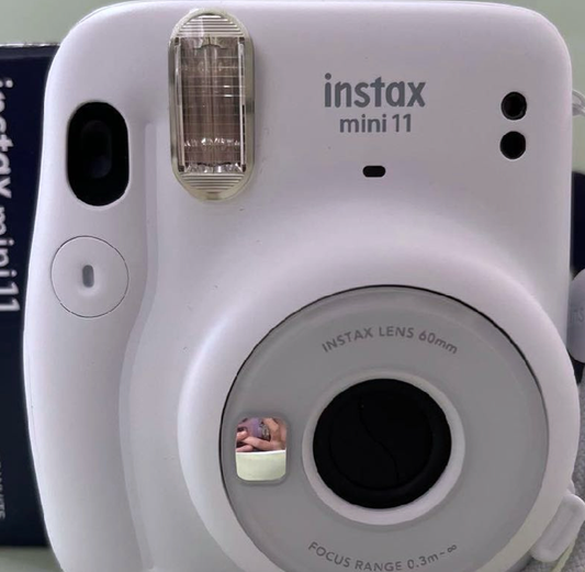 10-02b instax mini 11 01 ice white