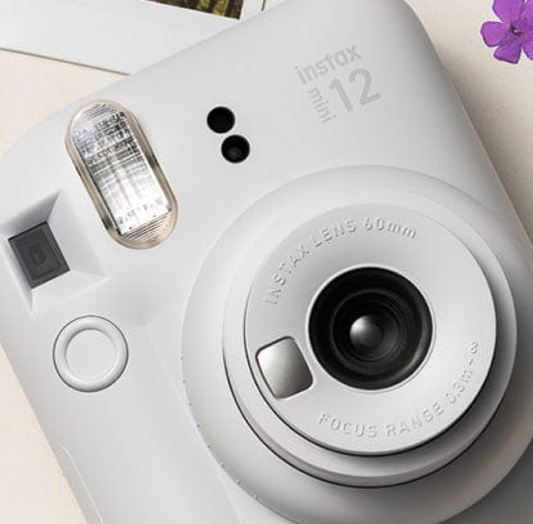 10-02b instax mini 12 01 clay white