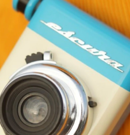 10-04 escura instant 60s 01 blue