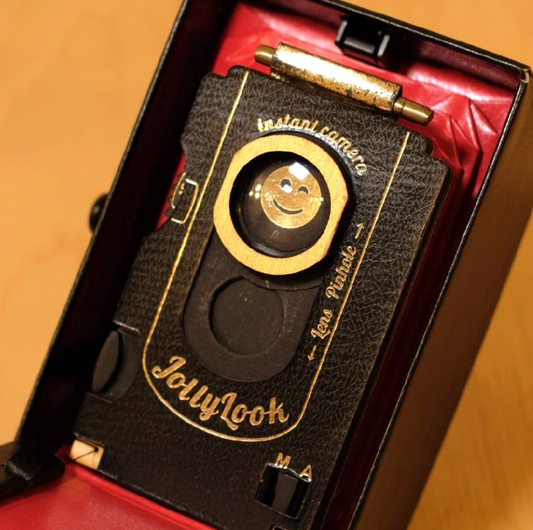 10-04 jollylook cardboaard camera