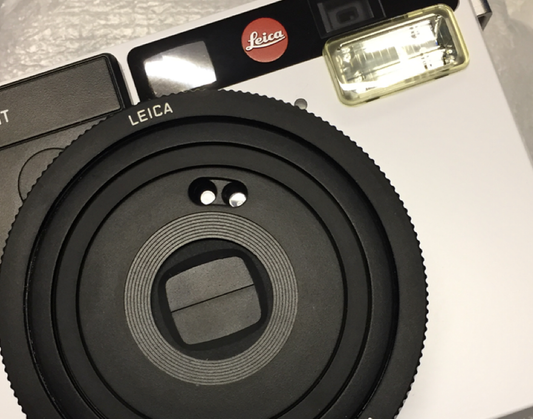 10-04 Leica sofort 01 white