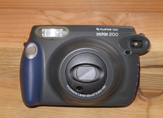 11-01 Fujifilm instax wide 200 01 dark gray 01