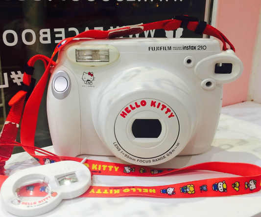 11-01 Fujifilm instax wide 210 hello kitty