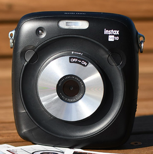 12-01 instax SQ10 01 black