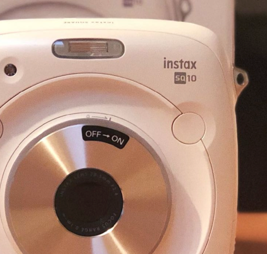 12-01 instax SQ10 white