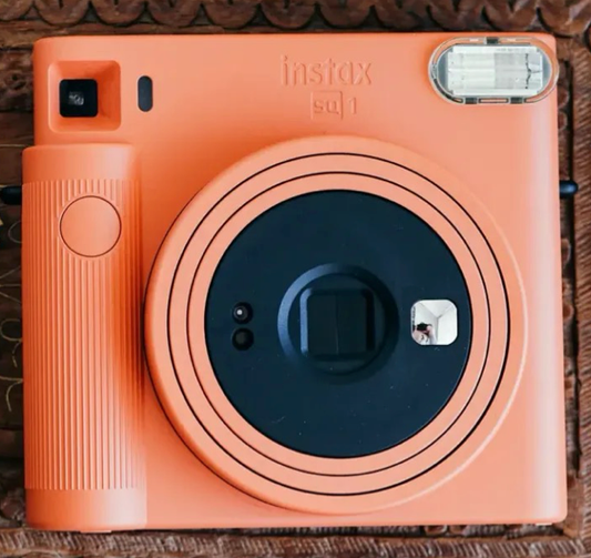 12-01 instax SQ1 terracotta orange