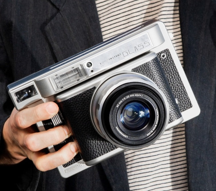 11-02 LOMO instant wide-glass black