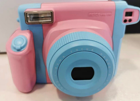 11-01 Fujifilm instax wide 300 03 blue pink (Macaron)