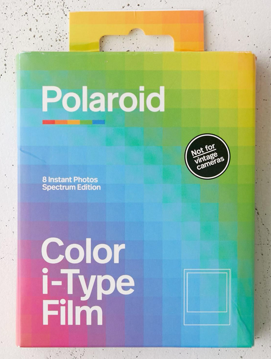 film | polaroid 01 i-type color 007 spectrum